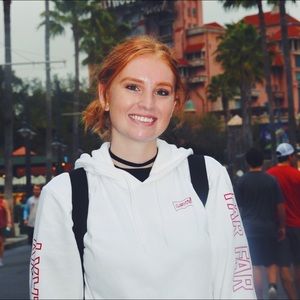 Meet your Posher, Cayla